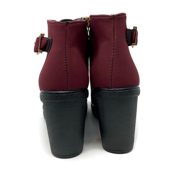 Burgundy Lace Up Ankle Booties Size 7 - Picture 2 of 8